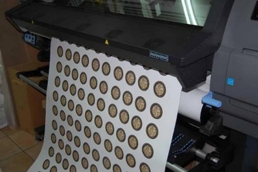 stampa-etichette-adesive-pvc-roma.jpg